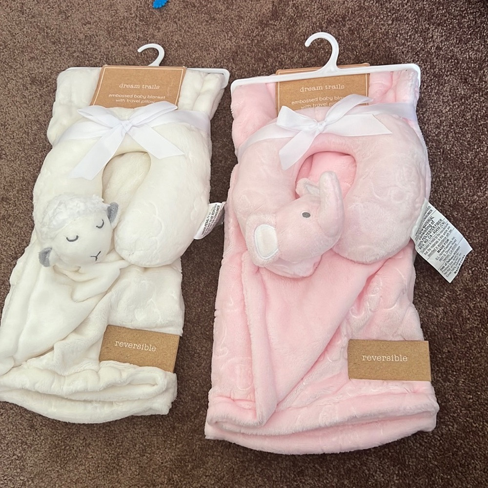 Baby travel blanket